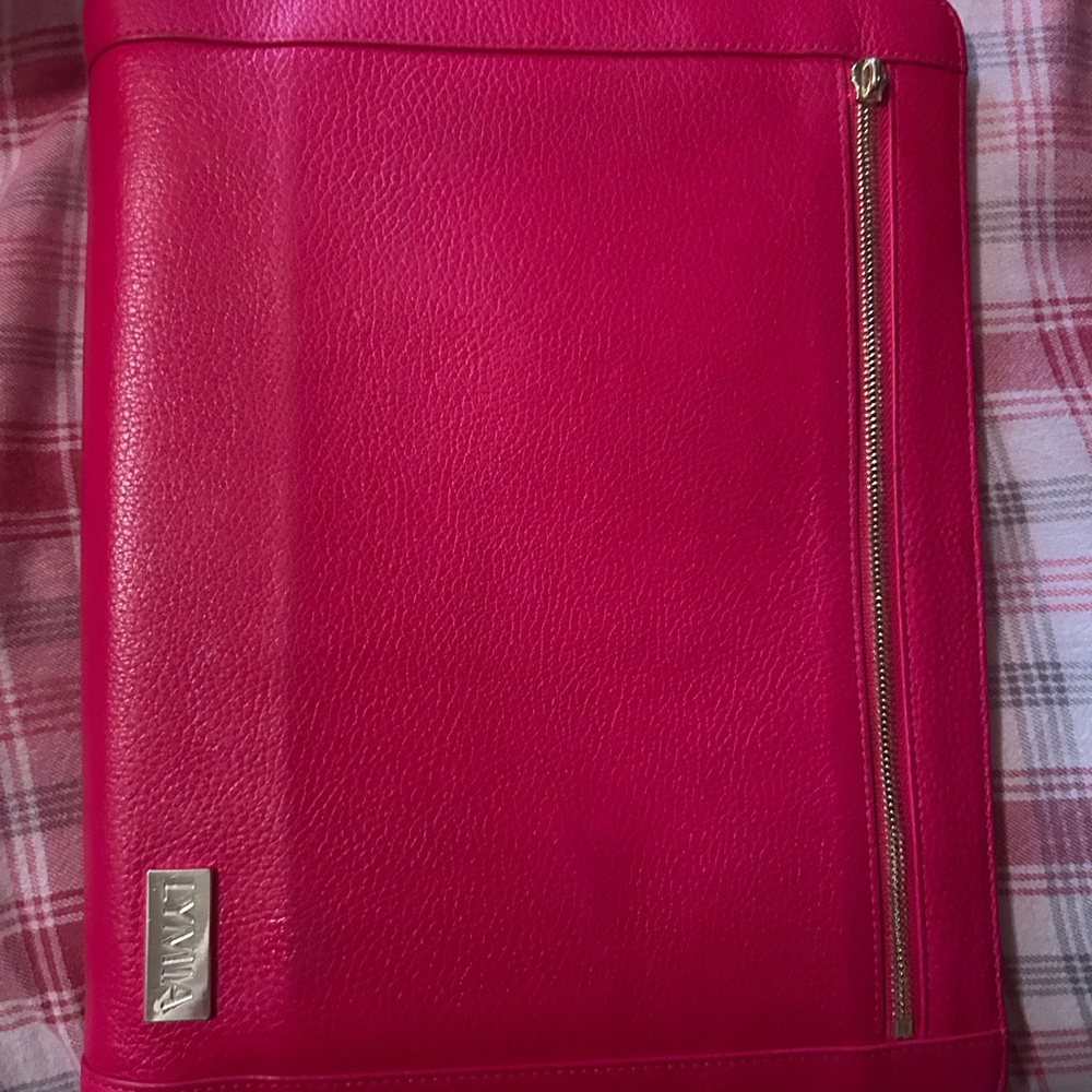 Lymia leather portfolio